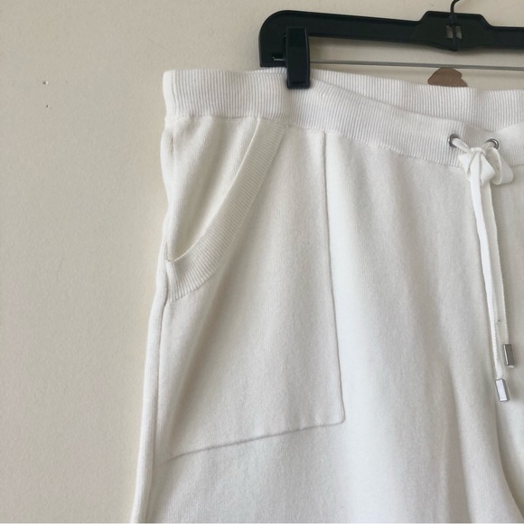 Chico’s Zenergy Cream Colored Super Soft Lounge Pants Joggers Size XLp - Picture 7 of 10